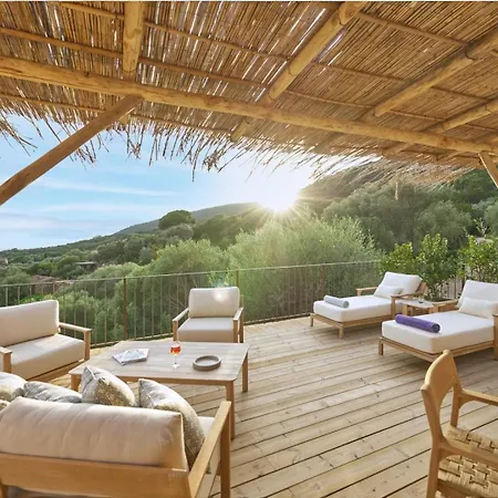 לינה וארוחת בוקר Casa Penisula 3*